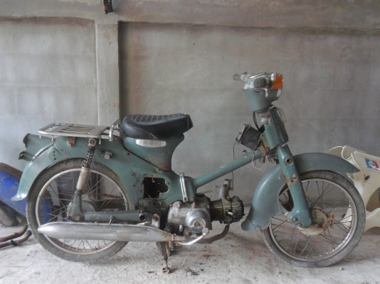 ขายๆๆ c50 ถังแยก ไฟหรี่ 7500 สภาพเดิม รถอยู่นครพนม ส่งได้ทั่วไทย มาเอาเองลดได้ มาก่อนได้ก่อน ขายถูกๆๆ สนใจโทร 0883028553(ป็อบ)