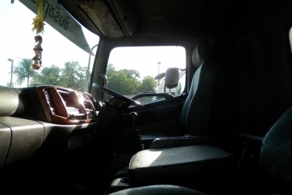 6ล้อช่วงยาว ตู้แห้งประตู10บานยาว7.40มHINO MEGA FG ปี50