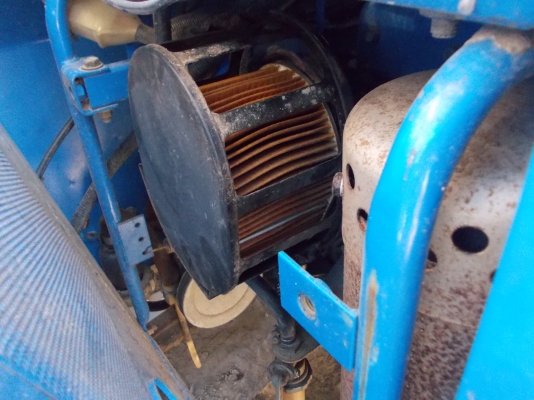 รหัส:13001002รถเกี่ยวข้าวนั่งขับใช้แทรคยางที่ตัด2แถวสามารถปรับที่เกี่ยวขึ้นลงได้เกี่ยวง่ายwww.nihonmono.com