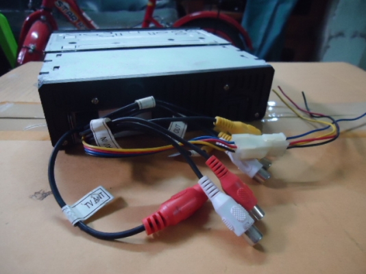 ขาย ทีวี POP UP ติดรถยนต์ สภาพดี ยังใหม่ๆ ขายราคา 1,300.-