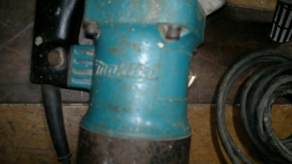 ขายแย๊กไฟฟ้ากระแทกคอนกรีต makita