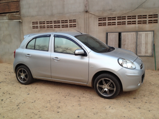 ขายรถ NISSAN มาร์ด สภาพสวยเดิม เจ้าของขายเอง