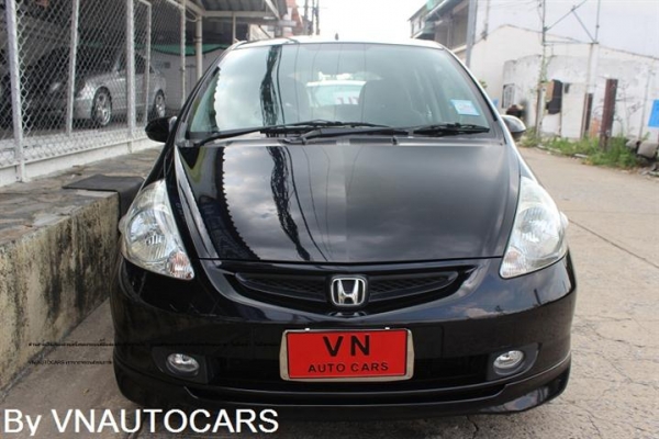 ขาย 2005 Honda Jazz 1.5E AT สีดำ Bookserviceครบ สภาพเยี่ยม พร้อมใช้งาน