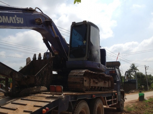 รถแบคโฮ ยี่ห้อ KOMATSU PC128