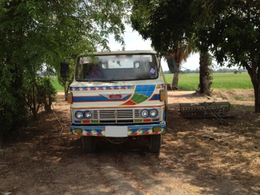 รถบรรทุก สำหรับบรรทุกแบคโฮ พร้อมรถแบคโฮ ยี่ห้อ KOMATSU PC50