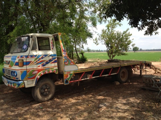 รถบรรทุก สำหรับบรรทุกแบคโฮ พร้อมรถแบคโฮ ยี่ห้อ KOMATSU PC50