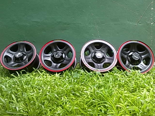 ขายล้อกะทะเหล็ก jeep