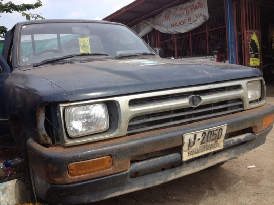 ขาย Toyota ไมตี้ปี 96 เครื่องเดิม 2L ตามสภาพครับ รถใช้งานได้ปรกติ