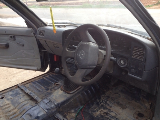 ขาย Toyota ไมตี้ปี 96 เครื่องเดิม 2L ตามสภาพครับ รถใช้งานได้ปรกติ