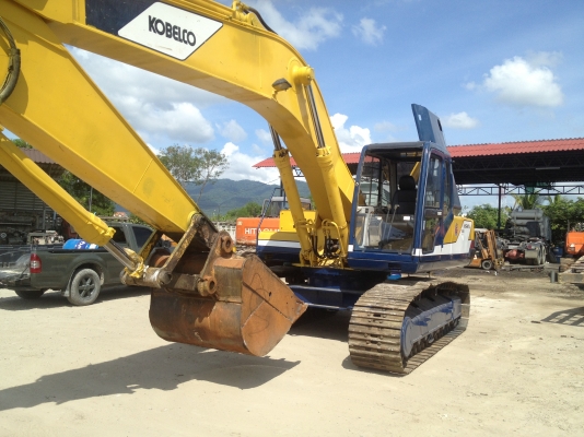 ขา่ย แบคโฮ Kobelco รุ่น Sk220