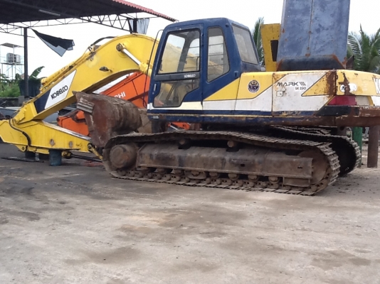 ขา่ย แบคโฮ Kobelco รุ่น Sk220