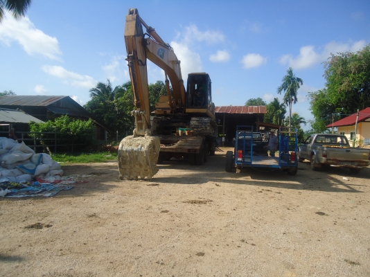 ขายแบคโฮ