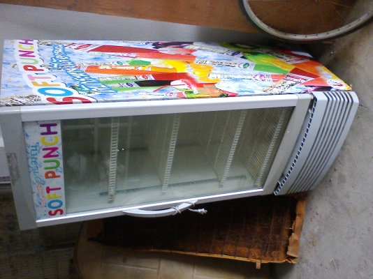 ตู้แช่น้ำผลไม้