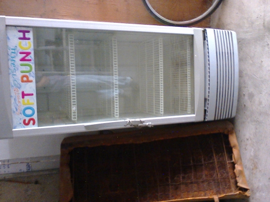 ตู้แช่น้ำผลไม้