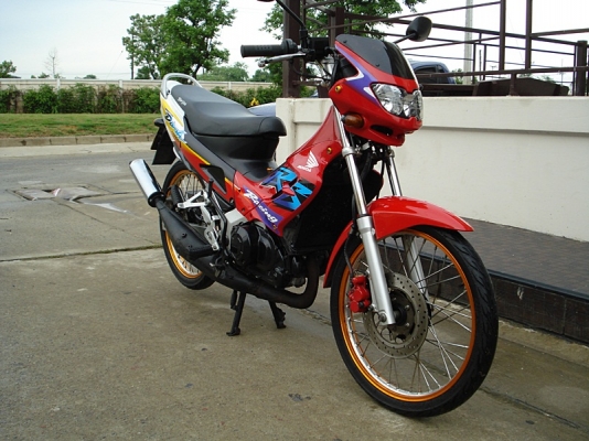 ขาย HONDA  NOVA DASH ปี 42  สภาพเดิมๆ ซักคันครับ