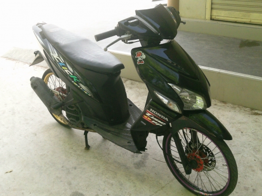 ซื้อมาขายไป ฮ้อนด้าคลิก6000 บาทเอกสารพร้อมโอนครับ