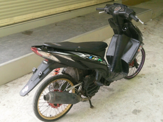 ซื้อมาขายไป ฮ้อนด้าคลิก6000 บาทเอกสารพร้อมโอนครับ