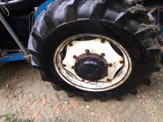 ์์NEWHOLLAND TD100ปี57 ไมล์4114ชม.มีใบมีด7จานเอกสารเล่มทะเบียน