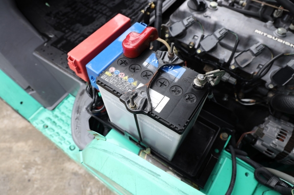 ขายถูกมาก Mitsubishi ยก2ตัน เสา3เมตร เบนซิน นำเข้าจากญี่ปุ่น