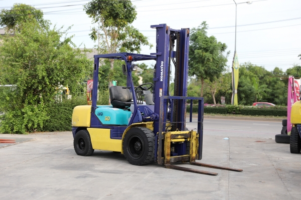 Komatsu FG30-12 ยก3ตัน เสา4เมตร เกียร์ออโต้ เบนซิน นำเข้าจากญี่ปุ่น