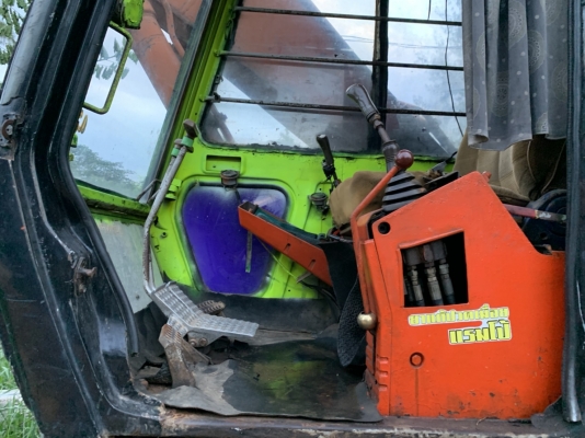 ขายรถแม็คโคร hitachi ex200-1 ขายรถแม็คโคร hitachi ex200-1