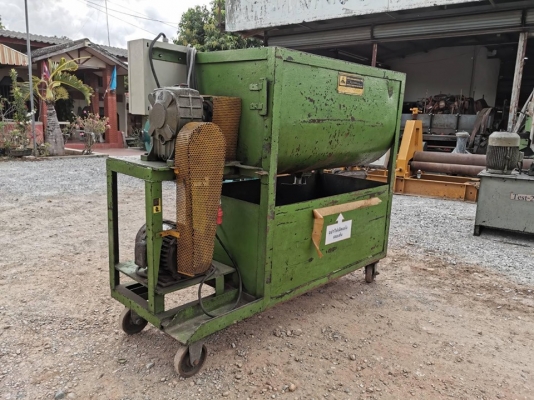 ถังกวนผสมเม็ดพลาสติก PlasticsMixer มอเตอร์เกียร์ 3 HP 380V ห้องผสมขนาด 60x60x120 cm ปลดจากไลน์ผลิต