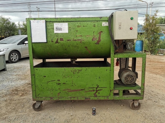 ถังกวนผสมเม็ดพลาสติก PlasticsMixer มอเตอร์เกียร์ 3 HP 380V ห้องผสมขนาด 60x60x120 cm ปลดจากไลน์ผลิต