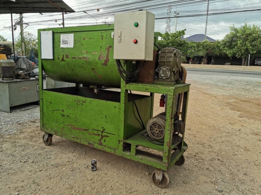 ถังกวนผสมเม็ดพลาสติก PlasticsMixer มอเตอร์เกียร์ 3 HP 380V ห้องผสมขนาด 60x60x120 cm ปลดจากไลน์ผลิต ถังกวนผสมเม็ดพลาสติก PlasticsMixer มอเตอร์เกียร์ 3 HP 380V ห้องผสมขนาด 60x60x120 cm ปลดจากไลน์ผลิต