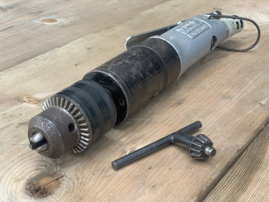 ขายสว่านลม URYU รุ่น UD-60S Air Drills made in Japan สภาพสวยใหม่มาก หมุนนิ่ม พร้อมใช้งาน ขายสว่านลม URYU รุ่น UD-60S Air Drills made in Japan สภาพสวยใหม่มาก หมุนนิ่ม พร้อมใช้งาน