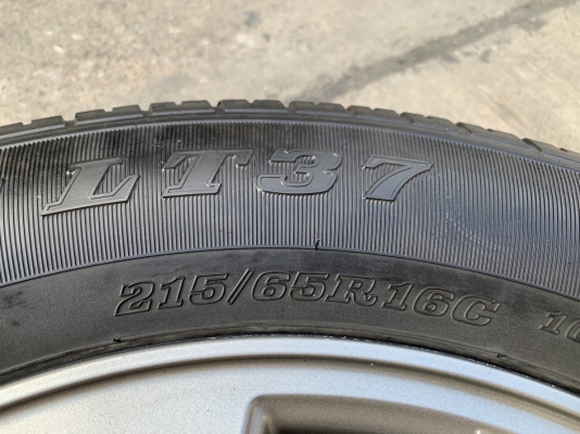 ล้อแม็ก Toyota Vigo Champ ขอบ 16 พร้อมยาง 215-65-16 Dunlop ปี 16