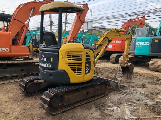 ขายรถขุด นำเข้า Komatsu PC30MR-2 ไลน์หัวเจาะ พร้อมใช้งาน โทร 081-8581834 แบงค์