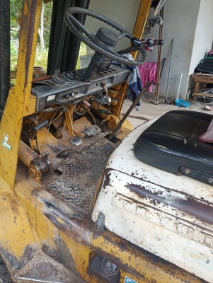โฟล์์์์คลิฟท์TOYOTAเครื่อง48012 เสาสูง4.5เมตรงายาว1.7เมตรเกียร์ธรรมดายางตัน6ล้อติดตั้งอุปกรณ์หิ้งโฟล
