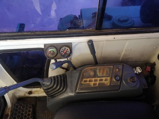 ปิดการขาย!!Komatsu pc30-7 สภาพสวยๆ ตู้เก๋งแอร์เย็น ใช้งานได้ ราคาเบาๆ