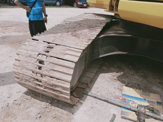 มีVDO KOMATSU PC200-7 ปี2012 ไมล์14400ชม.เอกสารเล่มทะเบียนสภาพสวย