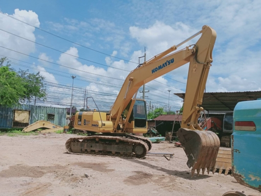 มีVDO KOMATSU PC200-7 ปี2012 ไมล์14400ชม.เอกสารเล่มทะเบียนสภาพสวย