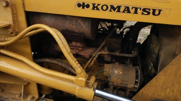 รถแทรคเตอร์ Komatsu D20P-5 สไลด์ 5 ทิศทาง พร้อมใช้งาน เอกสารซื้อขาย