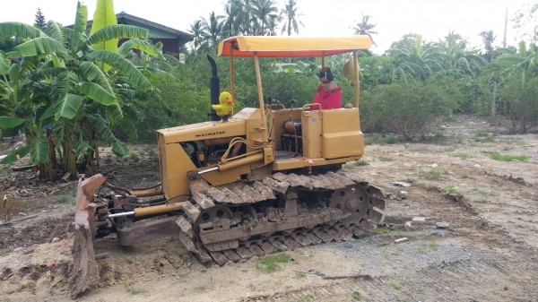 รถแทรคเตอร์ Komatsu D20P-5 สไลด์ 5 ทิศทาง พร้อมใช้งาน เอกสารซื้อขาย