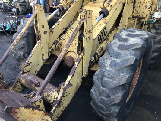 ขายคับ รถตักCAT 910