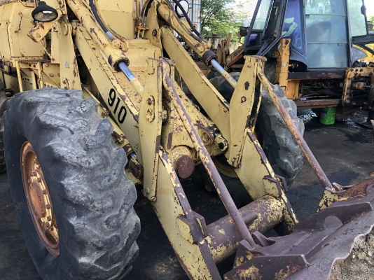 ขายคับ รถตักCAT 910