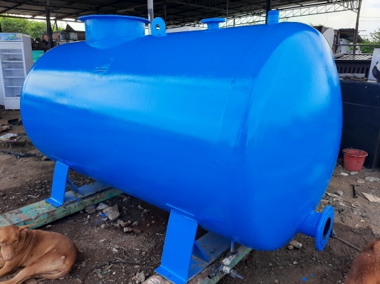 ถังน้ำมัน ถังน้ำ มือสอง 2500 ลิตร เหล็กหนา ทรงสวย สนใจทักมาได้ค่ะ