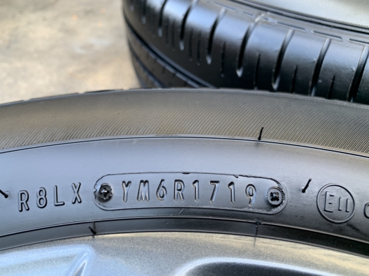 ล้อแม็ก Mazda 2 Skyativ ขอบ 15 สีดำ มิดไนท์ พร้อมยางน้องๆป้ายแดง 185-65-15 Dunlop ปี 19 สภาพสวย