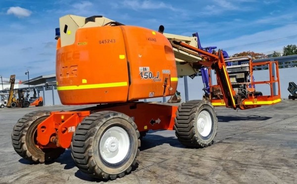 ขายด่วน295,000บาทรถกะเช้าJLG4&times;4HLขับเคลื่อน4ล้อเลี้ยวซ้ายขวารถหมุนได้รอบตัวกะเช้าก็หมุนได้ยก2ระดับยกสุง14เมตรเครื่องดีเซล3สูบสตาร์เครื่องดับเครื่องข้างบนข้างล่างได้แรงดีประหยัดน้ำมันแถมใช้ระบบไฟฟ้าสำรองทำงานก็ได้สุดยอดไปเลยได้2ระบบเลยเป็นรถนอกเพื่งน