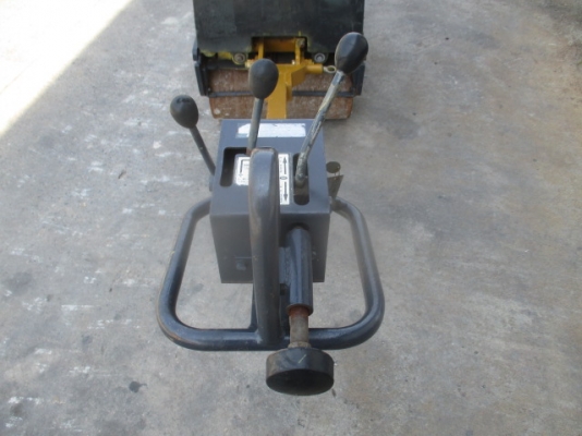 BOMAG BW61YS รถบดเดินตาม 1 ตัน นำเข้าจากญี่ปุ่น BOMAG BW61YS รถบดเดินตาม 1 ตัน นำเข้าจากญี่ปุ่น
