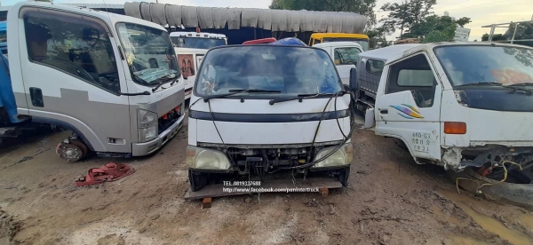SALE FROM JAPAN**สินค้าเก่านอก ขายถูกด่วนๆ หัวเก๋งรถบรรทุก 4 ล้อใหญ่ ,6 ล้อเล็ก  CABIN TOYOTA DYNA 200-300  (ตาหวาน /มีขาหลัง/ รุ่นยกหัวไม่ได้)