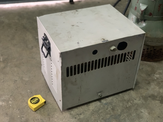ขายหม้อแปลงไฟฟ้าคุมเครื่องจักรเก่าญี่ปุ่น 10KVA ไฟเข้า 380V ไฟออก 200 V สภาพสวยใหม่มาก ตัวใหญ่ พร้อมใช้งาน ราคา 7,800 บาท