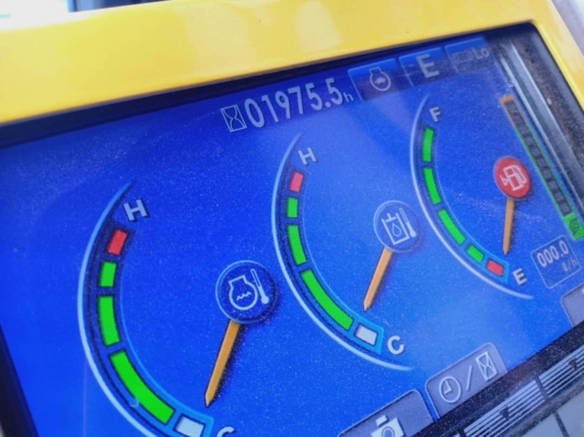 รถสวย 1,975 ชั่วโมง 2,780,000 บาท KOMATSU PC200-8MO