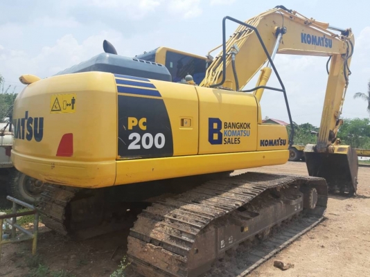 รถสวย 1,975 ชั่วโมง 2,780,000 บาท KOMATSU PC200-8MO
