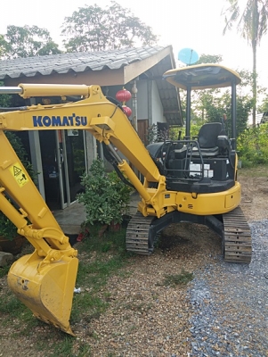 ขายรถขุดนำเข้าจากประเทศญี่ปุ่น komatsu pc30MR-3 สนใจติดต่อสอบถาม 0923309229 อีด