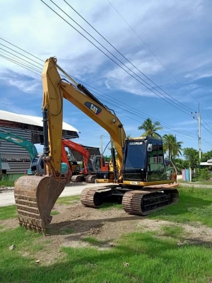 ขายCATERPILLAR. 312D. ทู  มือ 2 เมโทร  สภาพสวยมากๆๆ  แห้ง...ไม่มีผุ...พร้อมใช้  โทร 089-3818694จ๊อย