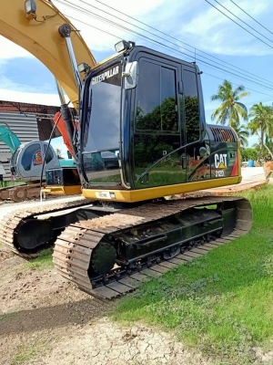 ขายCATERPILLAR. 312D. ทู  มือ 2 เมโทร  สภาพสวยมากๆๆ  แห้ง...ไม่มีผุ...พร้อมใช้  โทร 089-3818694จ๊อย